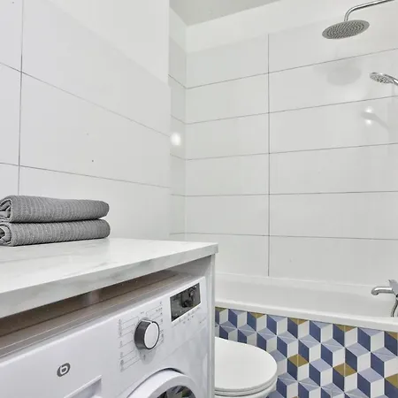 Appartement Quartier Pantheon Free Netflix